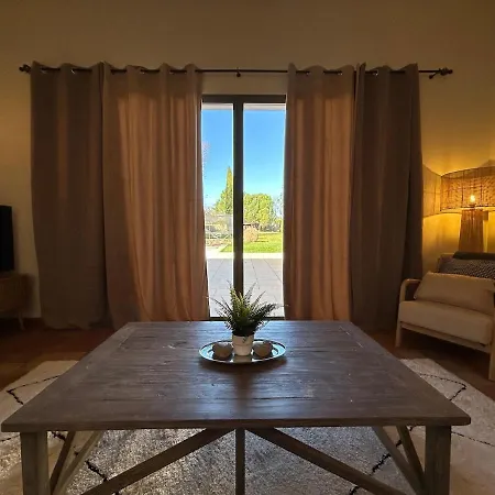 Petite Maison De Charme Au Bord De La Piscine Casa vacanze Saint-Quentin-la-Poterie