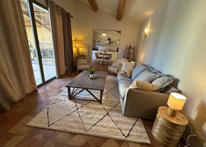 Petite Maison De Charme Au Bord De La Piscine Casa vacanze Saint-Quentin-la-Poterie