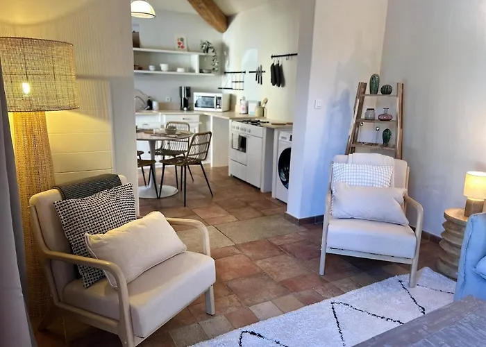 Feriehus Petite Maison De Charme Au Bord De La Piscine *
