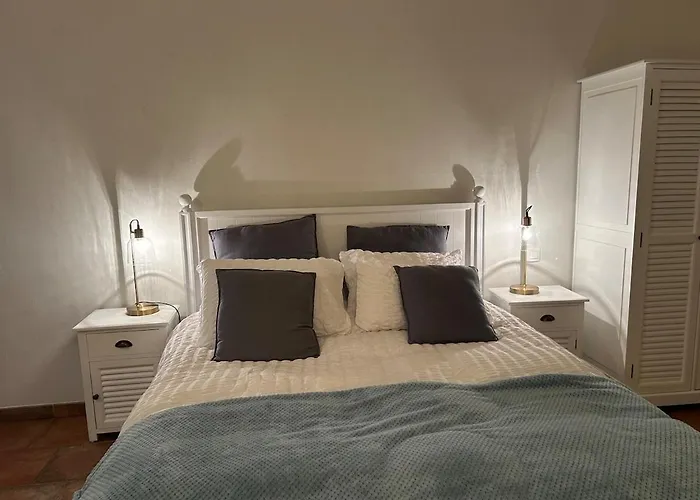 Casa vacanze Petite Maison De Charme Au Bord De La Piscine Saint-Quentin-la-Poterie