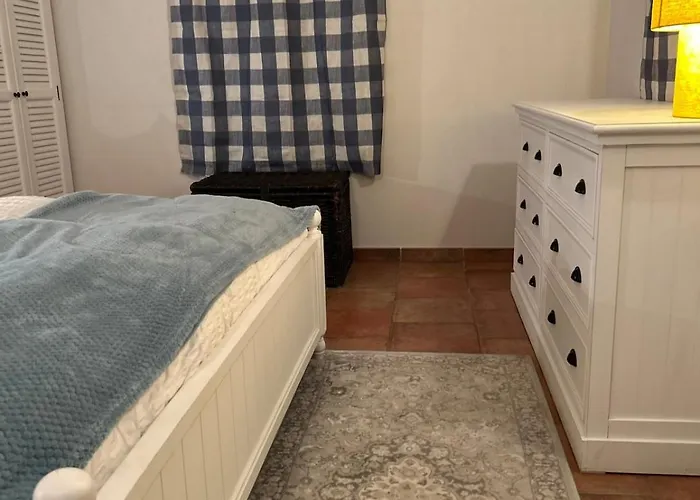 Petite Maison De Charme Au Bord De La Piscine *