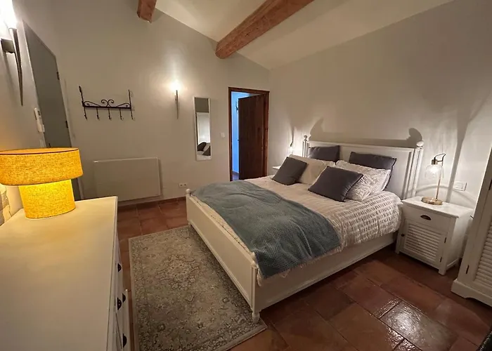 Casa vacanze Petite Maison De Charme Au Bord De La Piscine *